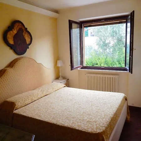 Apartment La Casa Del Mandorlo *