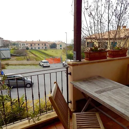 Apartment La Casa Del Mandorlo